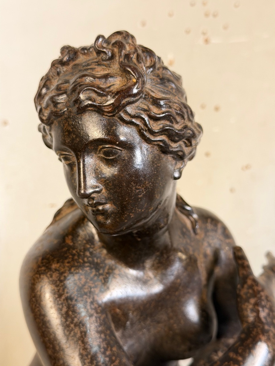 Crouching Venus, Cast After The Sculpture By Doidalsas Of Bithynia, 19th Century -photo-3