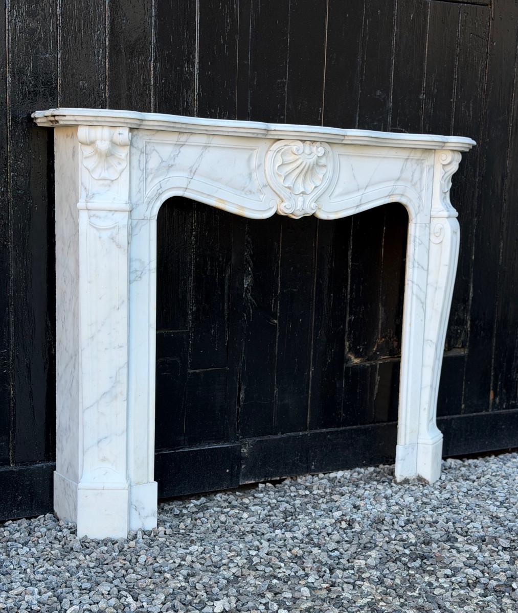 Louis XV Style Fireplace In Carrara Marble, Circa 1900