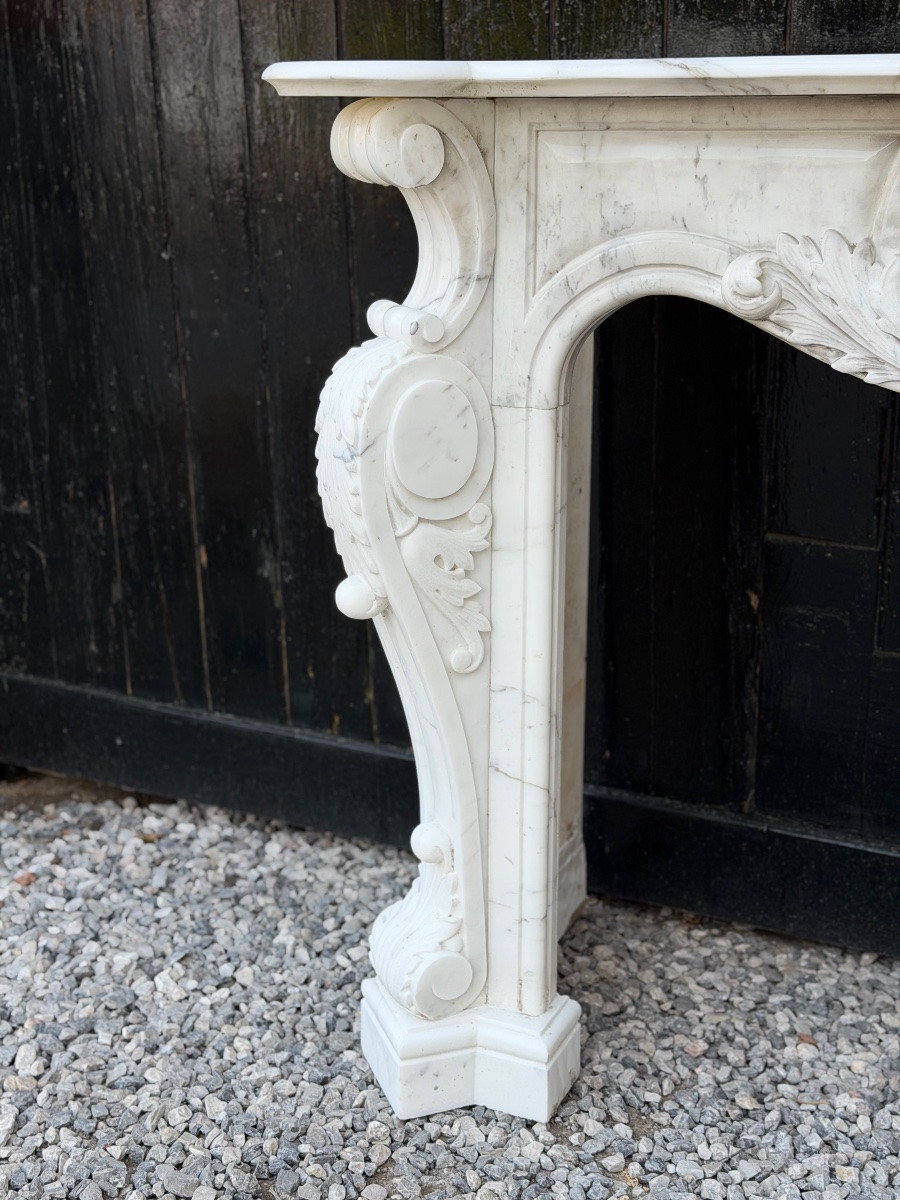 Cheminée de style Louis XV en marbre de Carrare, vers 1980 -photo-1