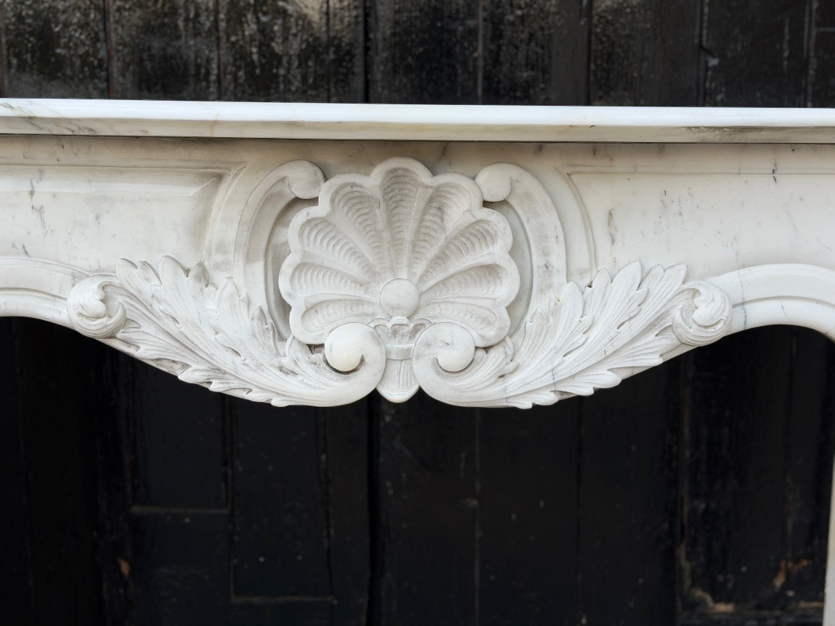 Cheminée de style Louis XV en marbre de Carrare, vers 1980 -photo-3