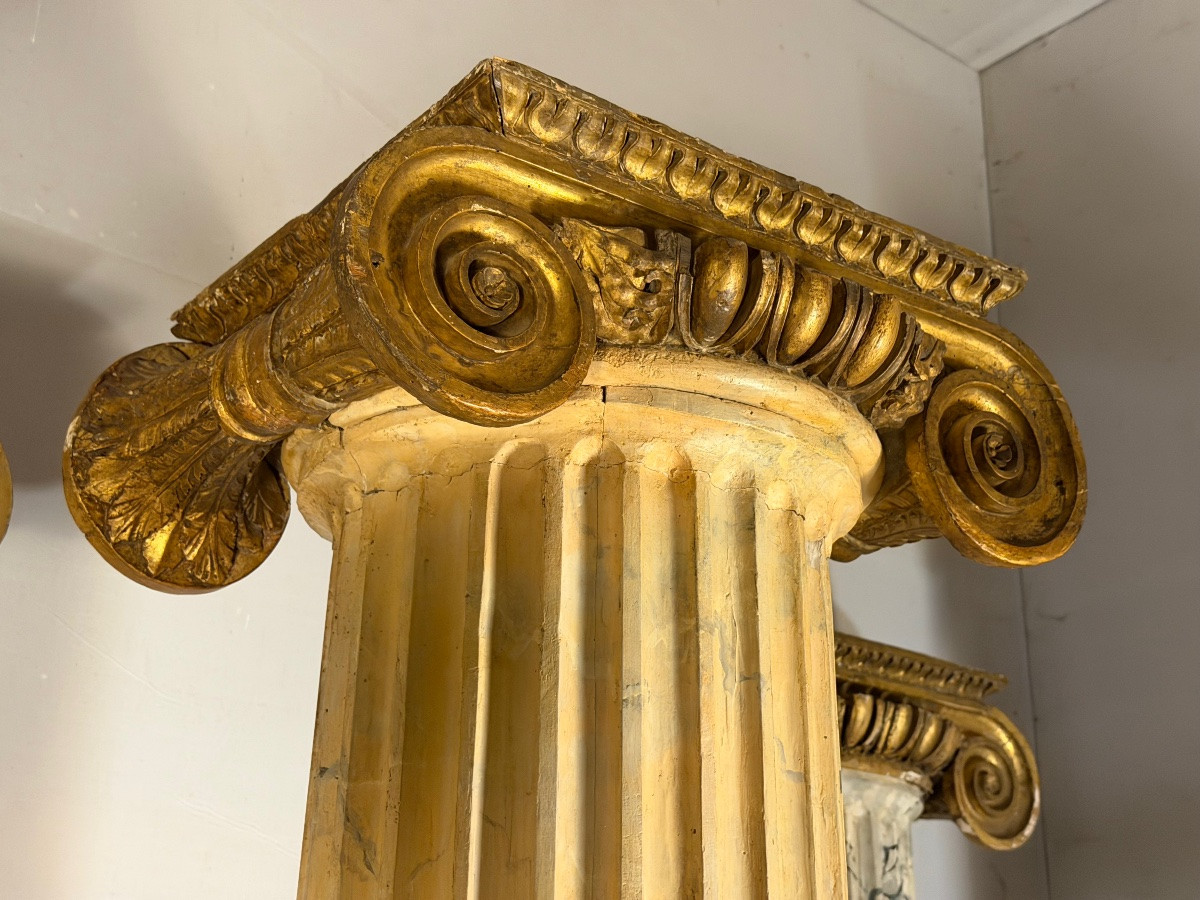 deux colonnes et quatre demi-colonnes cannelées, bois sculpté et faux marbre, XVIIIème siècle -photo-4