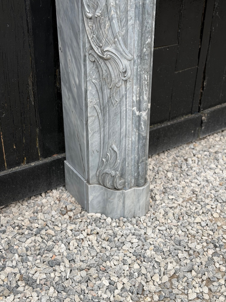 Cheminée Louis XV en marbre bleu turquin, XVIIIeme siècle-photo-3