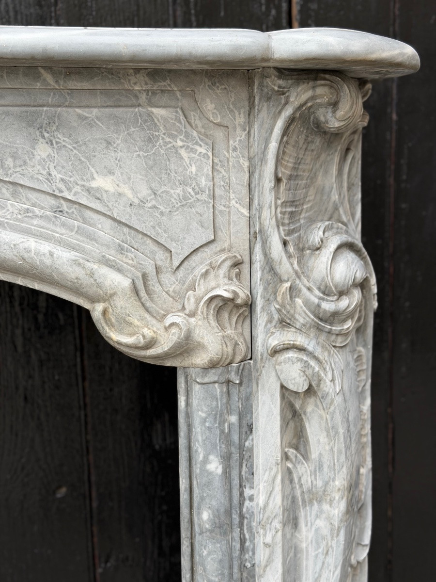 Cheminée Louis XV en marbre bleu turquin, XVIIIeme siècle-photo-6