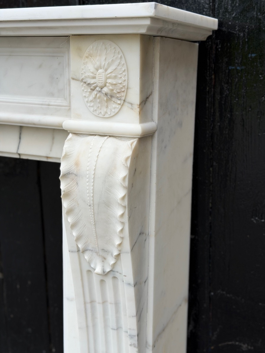 Louis XVI Style Mantel In White Carrara Marble Circa 1880-photo-3