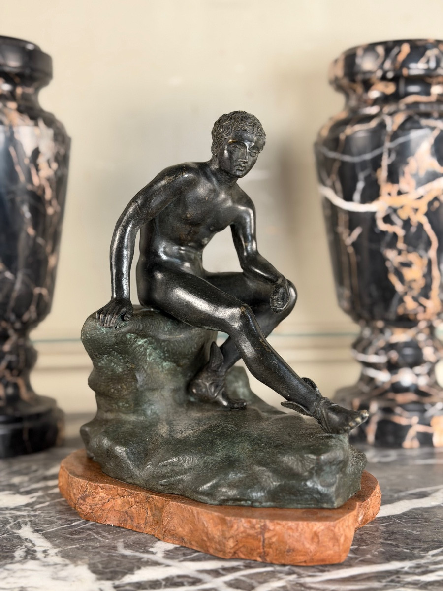 Hermes At Rest, Grand Tour Bronze, Black And Green Patina, 19th Century