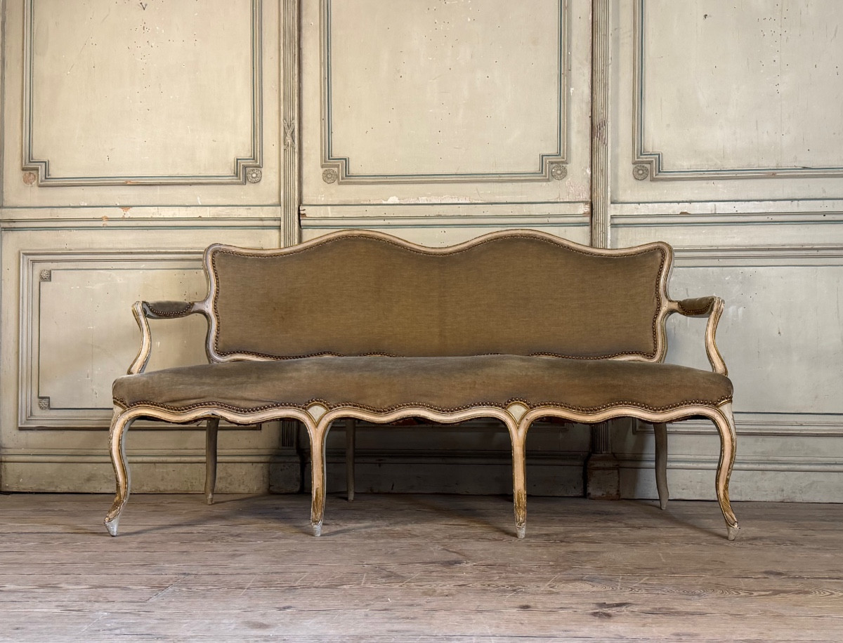 Banquette Louis XV en bois sculpté et peint, XVIIIème siècle