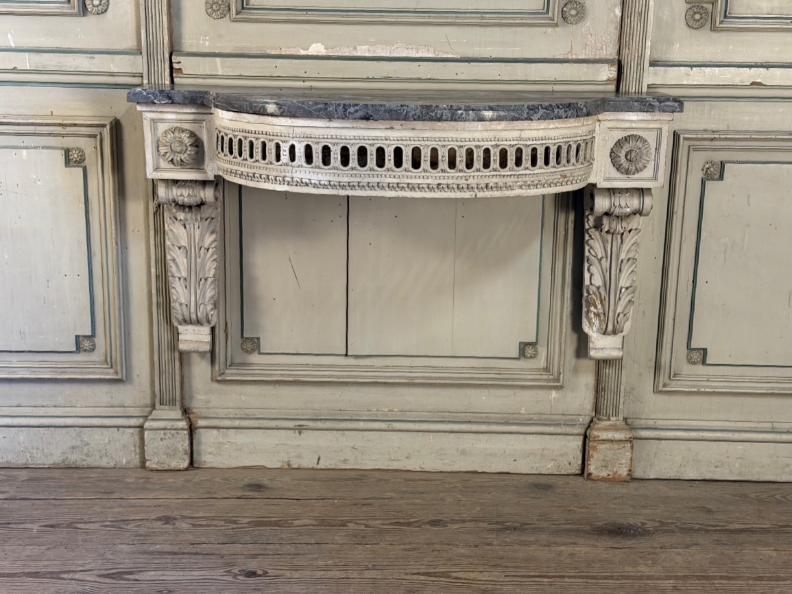 Console d’applique Louis XVI en bois sculpté, patine grise, XVIIIème siècle -photo-6