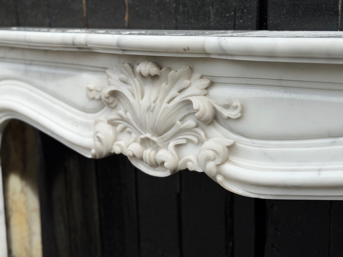 Louis XV Style Mantel In Carrara Marble Circa 1950-photo-2