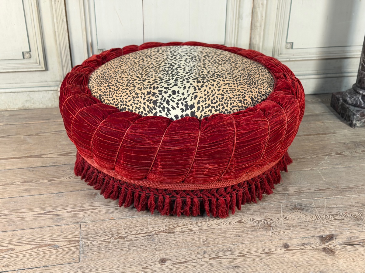 Grand pouf en velours et passementeries, vers 1880-photo-2