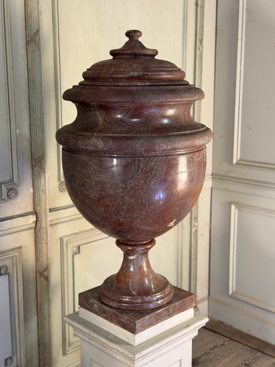 Paire d’urnes avec couvercles en marbre jaspe de Sicile, vers 1900-photo-2