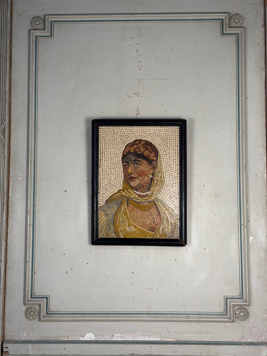 Portrait d’une dame en mosaïque de marbre dans le goût de l’antique, vers 1880 -photo-2