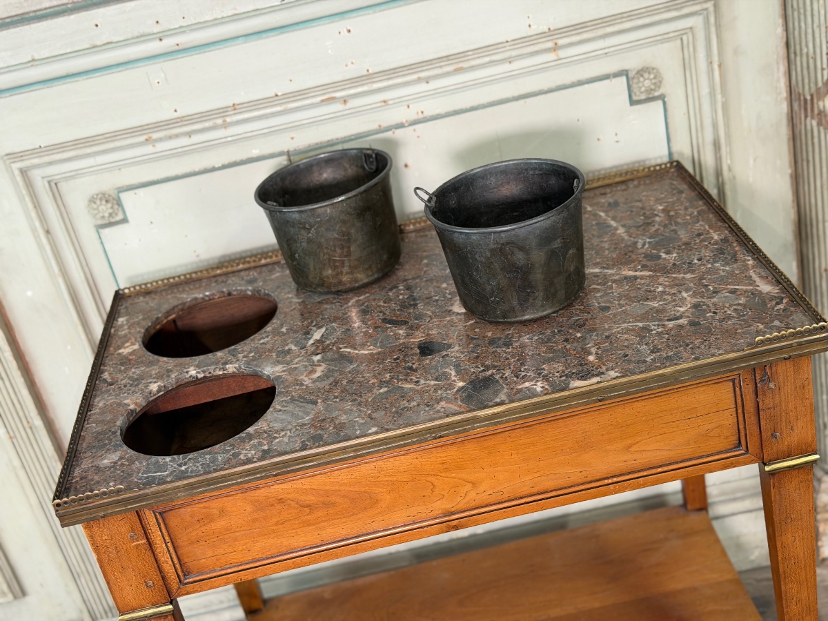 Table rafraîchissoir Louis XVI en acajou, laiton et marbre, XVIIIème siècle -photo-4