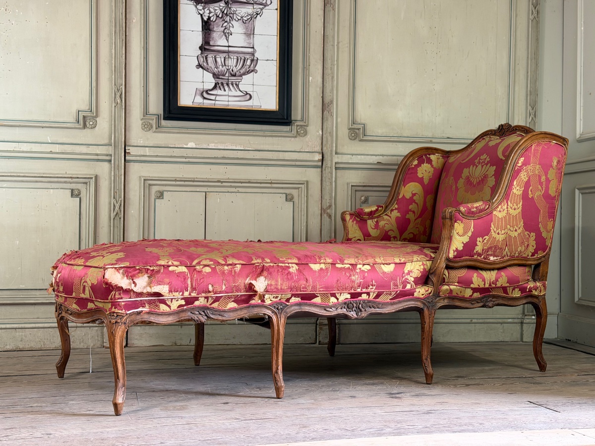 Louis XV Chaise Longue In Carved Wood, 18th Century