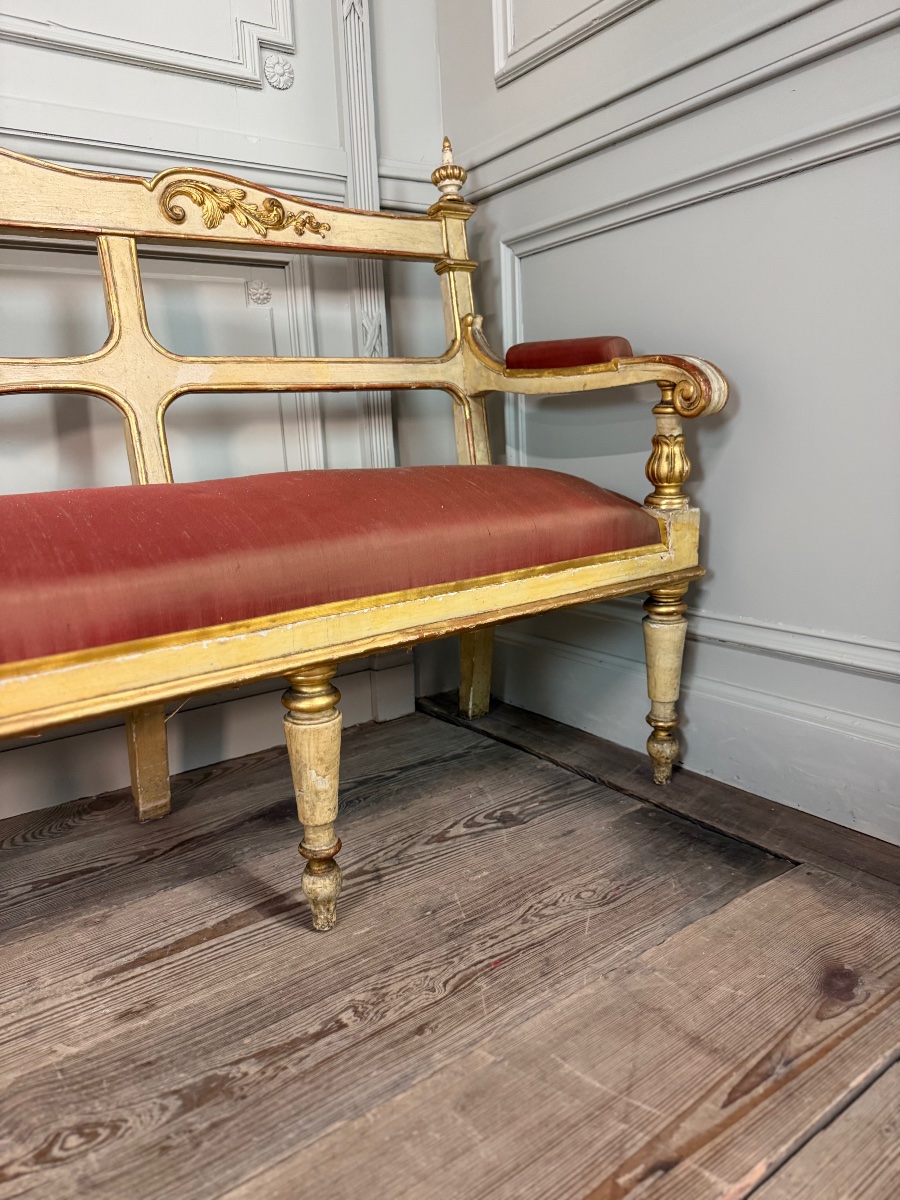 Banquette en bois sculpté, doré et peint, Italie vers 1880, 510cm de long -photo-1