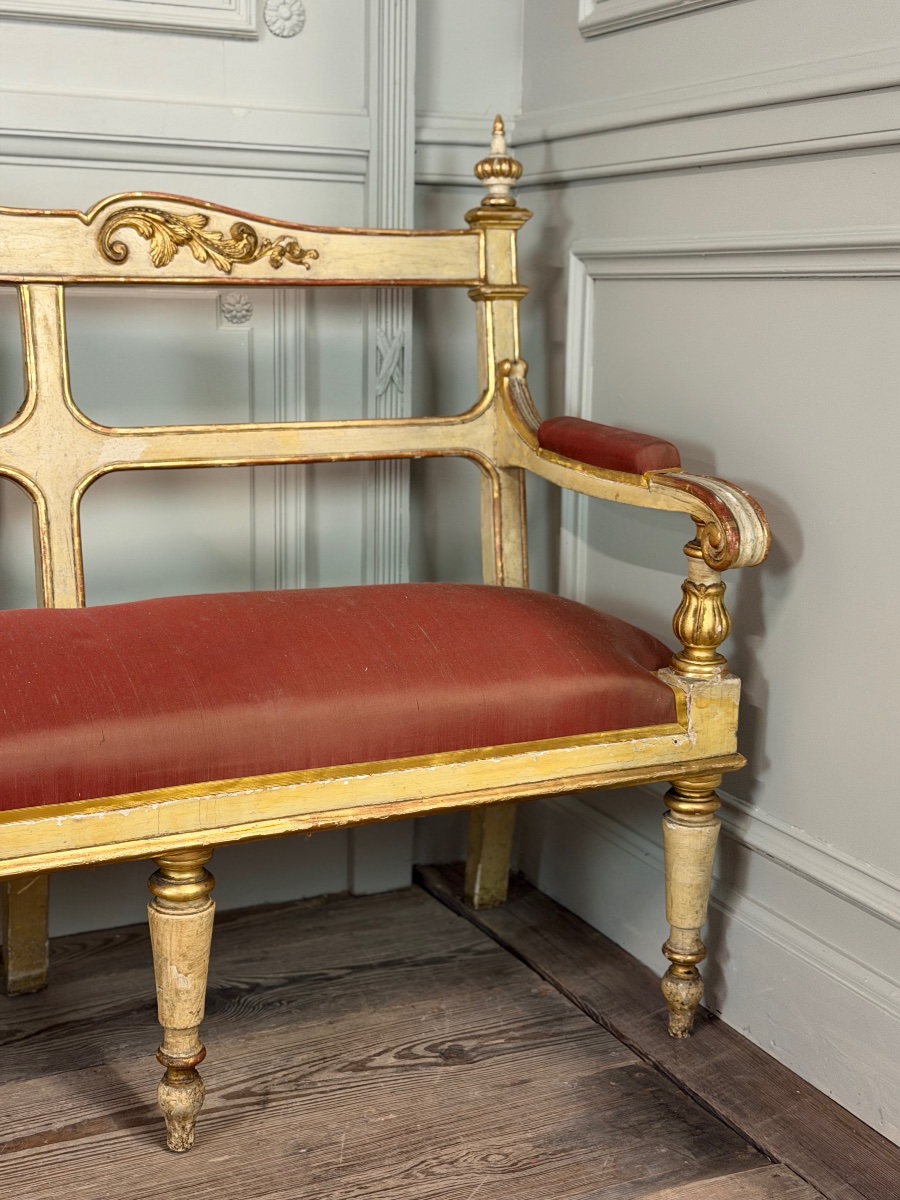 Banquette en bois sculpté, doré et peint, Italie vers 1880, 510cm de long -photo-2