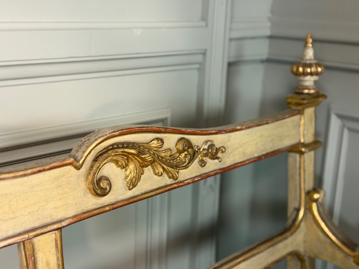 Banquette en bois sculpté, doré et peint, Italie vers 1880, 510cm de long -photo-7
