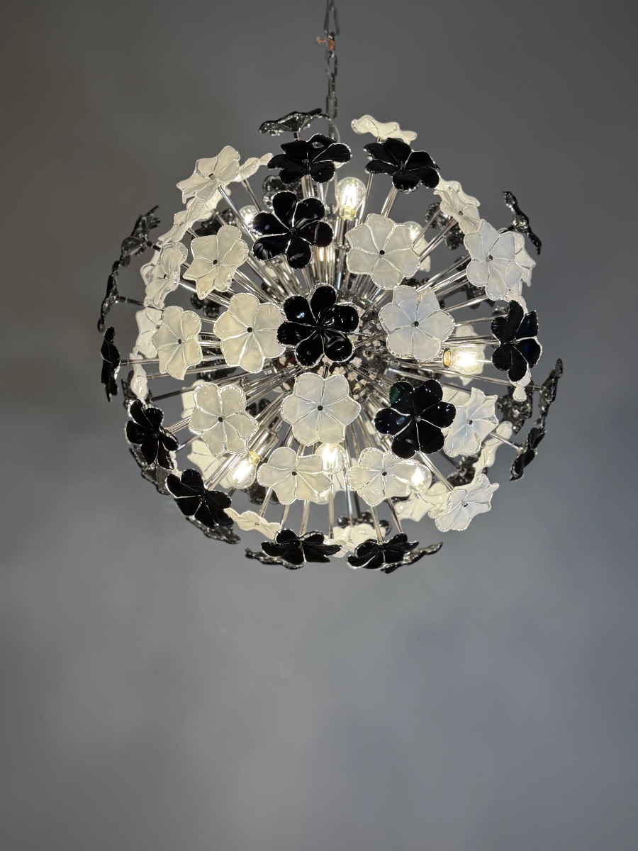 Venetian Murano Glass Chandelier, Black-and-white Two-tone Flower Collection, Circa 1990-photo-1