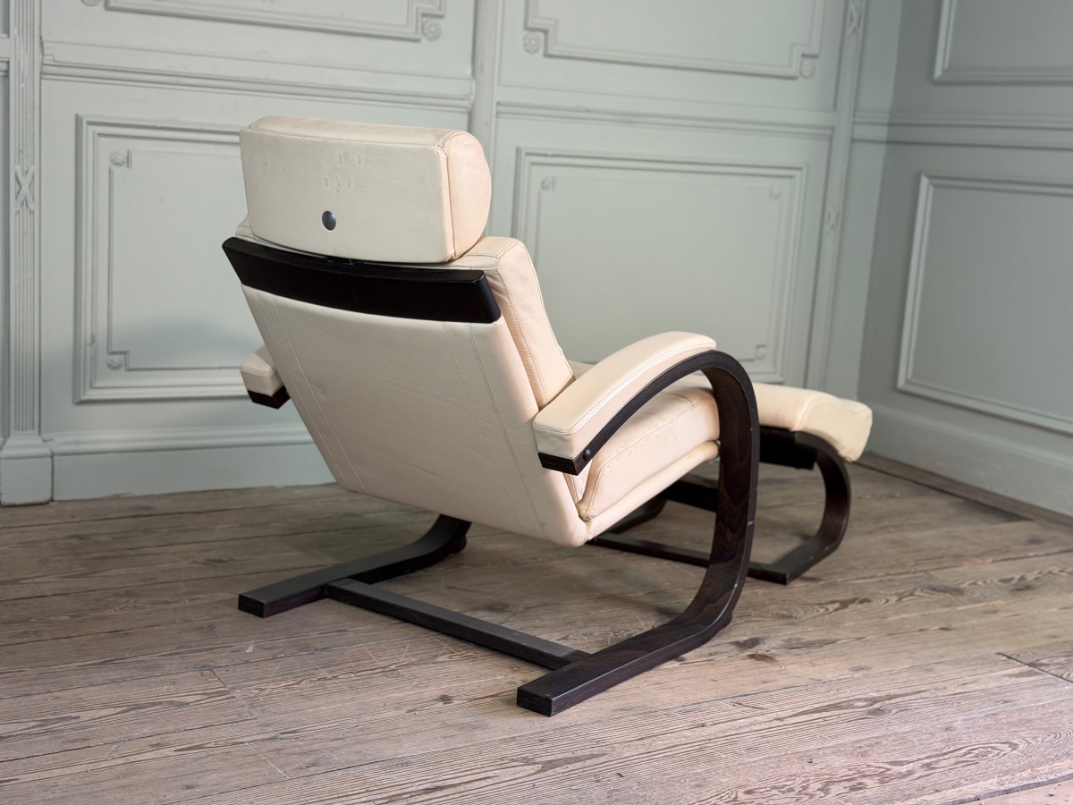 Nelo Fauteuil Nelo et son repose-pieds en cuir, åke Fribyter pour Roche Bobois, vers 1980-photo-5