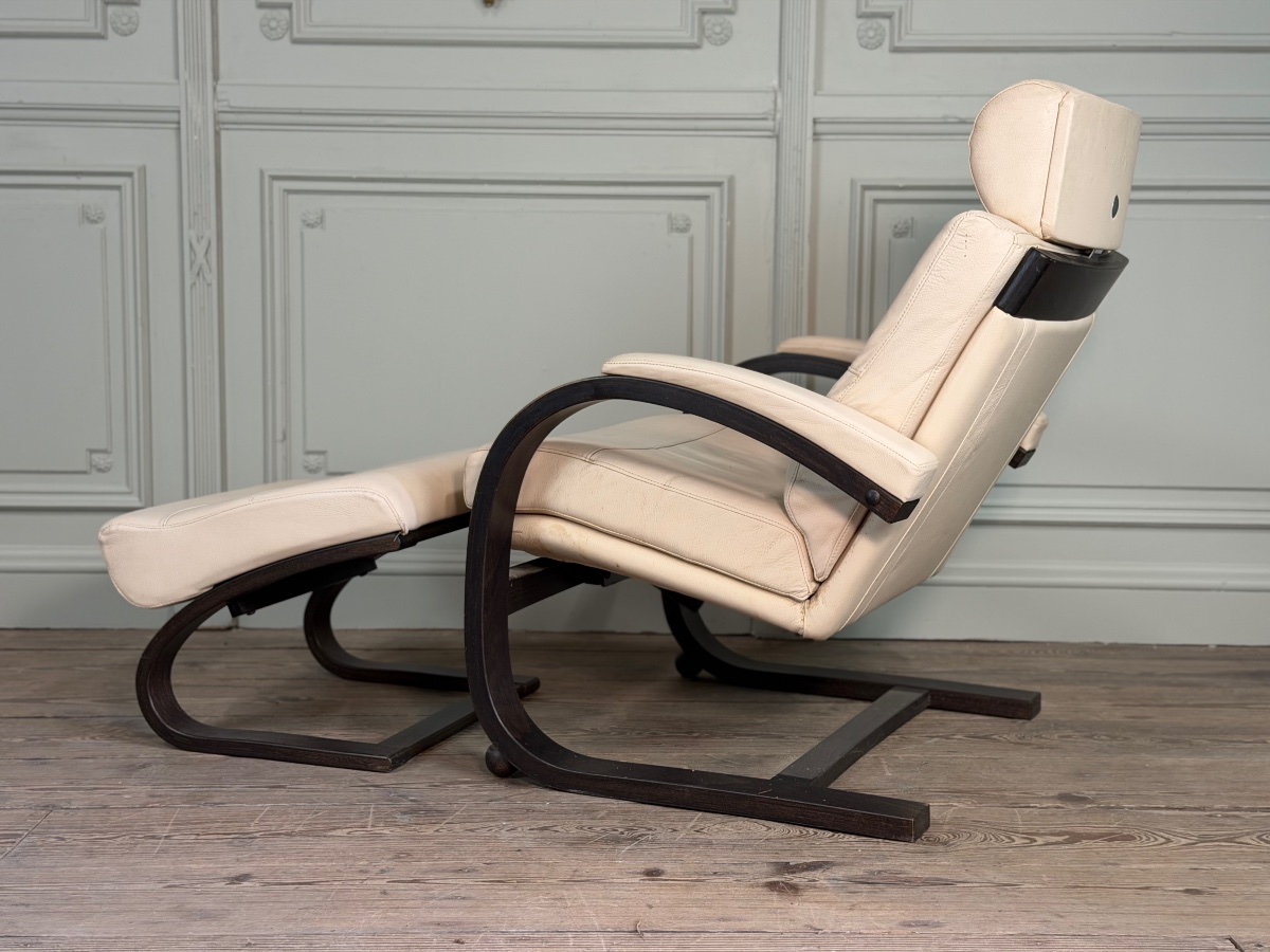 Nelo Fauteuil Nelo et son repose-pieds en cuir, åke Fribyter pour Roche Bobois, vers 1980-photo-6