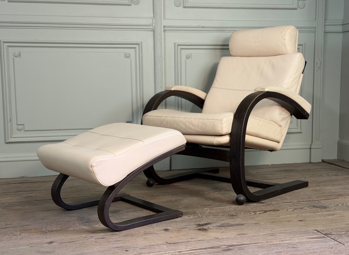 Nelo Fauteuil Nelo et son repose-pieds en cuir, åke Fribyter pour Roche Bobois, vers 1980-photo-8