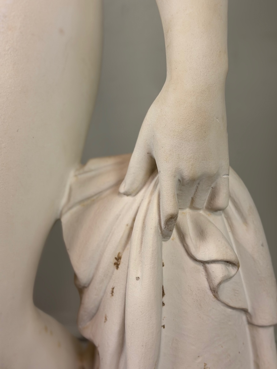  Venus With An Apple, Based On Bertel Thorvaldsen’s Model, In Cast  Marble, 20th Century -photo-3