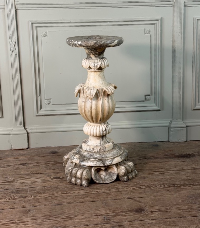 Socle en albâtre sculpté, Italie vers 1880-photo-4