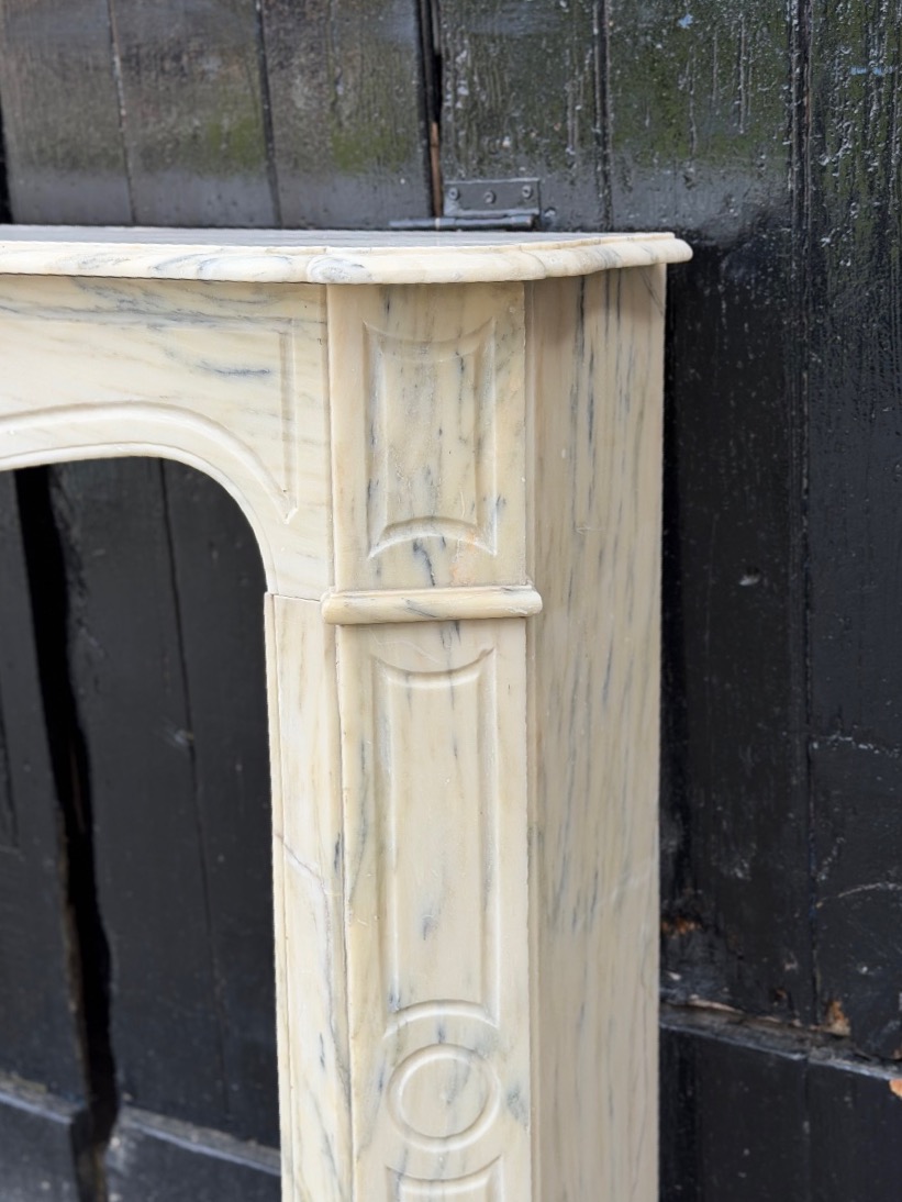 Pompadour-style Fireplace In Pale Yellow Marble, Circa 1900-photo-4