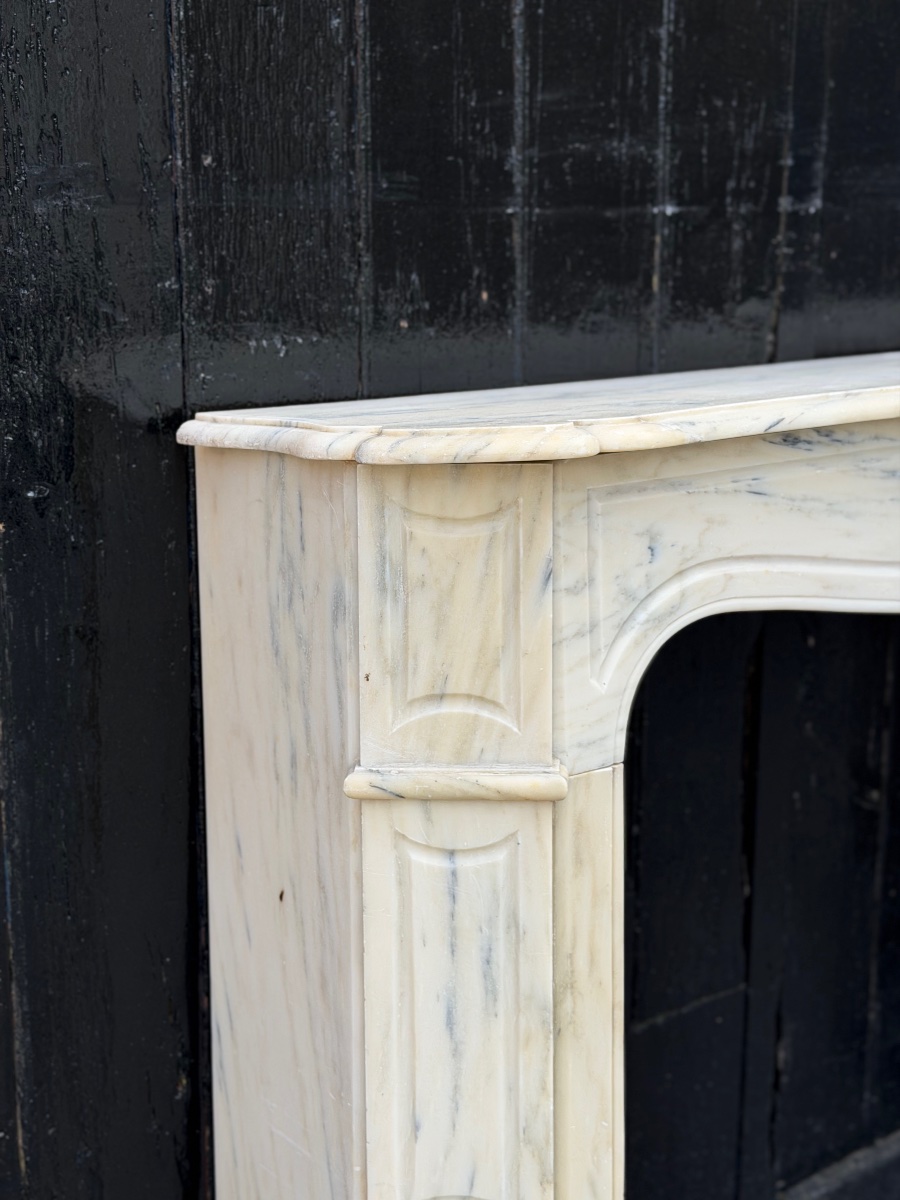 Pompadour-style Fireplace In Pale Yellow Marble, Circa 1900-photo-1