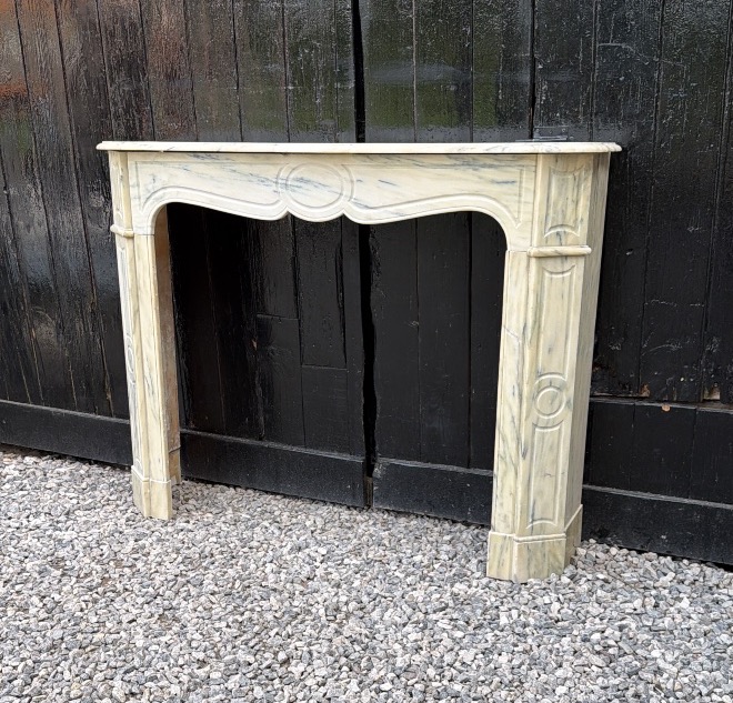 Pompadour-style Fireplace In Pale Yellow Marble, Circa 1900-photo-2