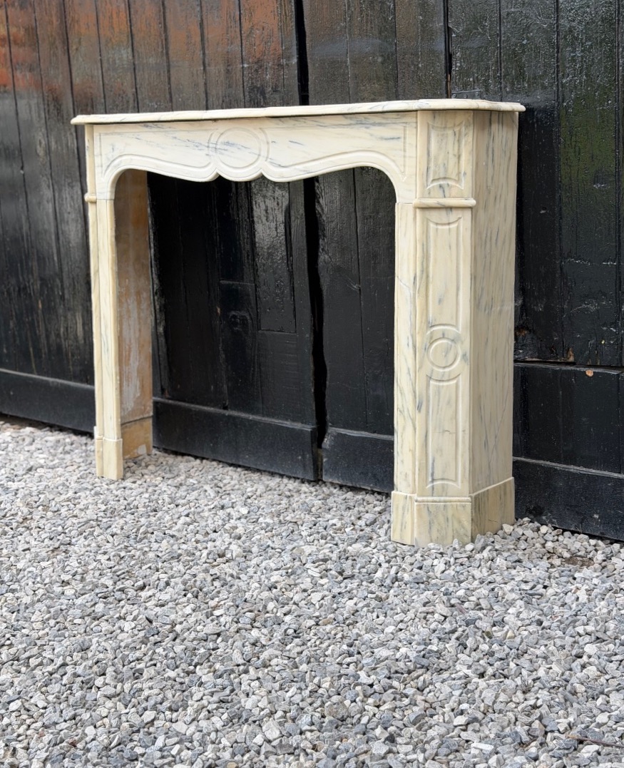 Pompadour-style Fireplace In Pale Yellow Marble, Circa 1900-photo-5