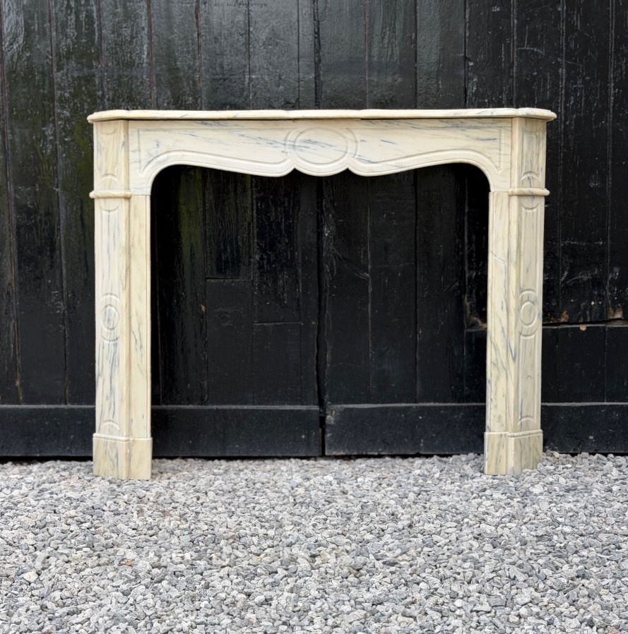 Pompadour-style Fireplace In Pale Yellow Marble, Circa 1900-photo-7