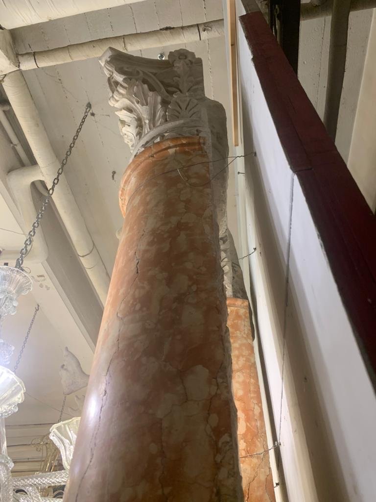 Suite De Quatre Colonnes 2/3 En Marbre Rouge De Vérone -photo-2