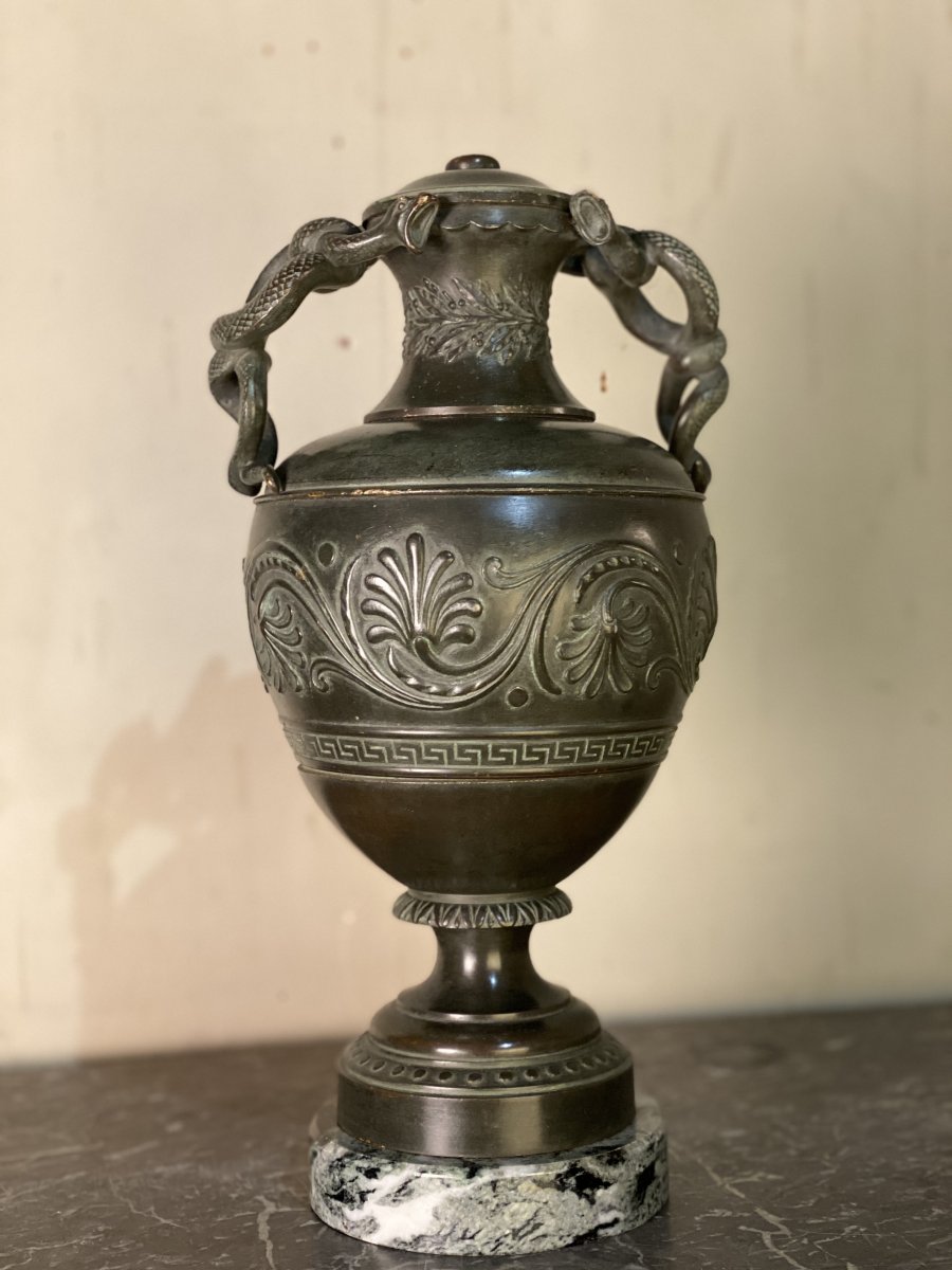 Vase Aux Serpents En Bronze Patine Verte Dans Le Goût De L’antique -photo-5