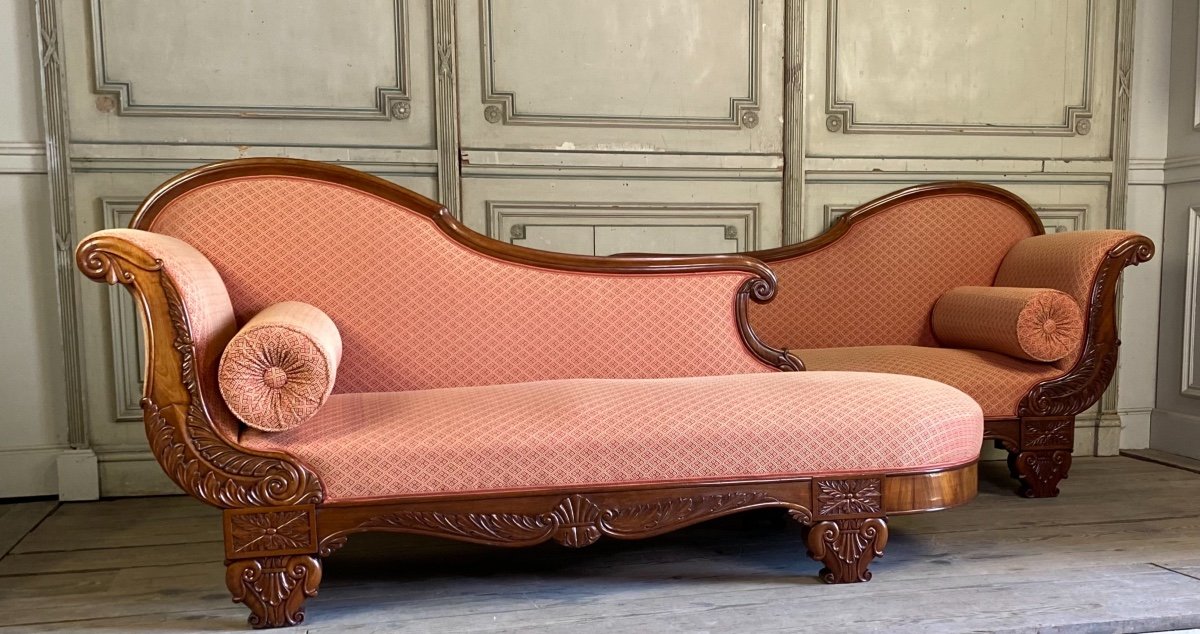 Pair Of Carved And Veneered Mahogany Daybeds, 19th Century -photo-3