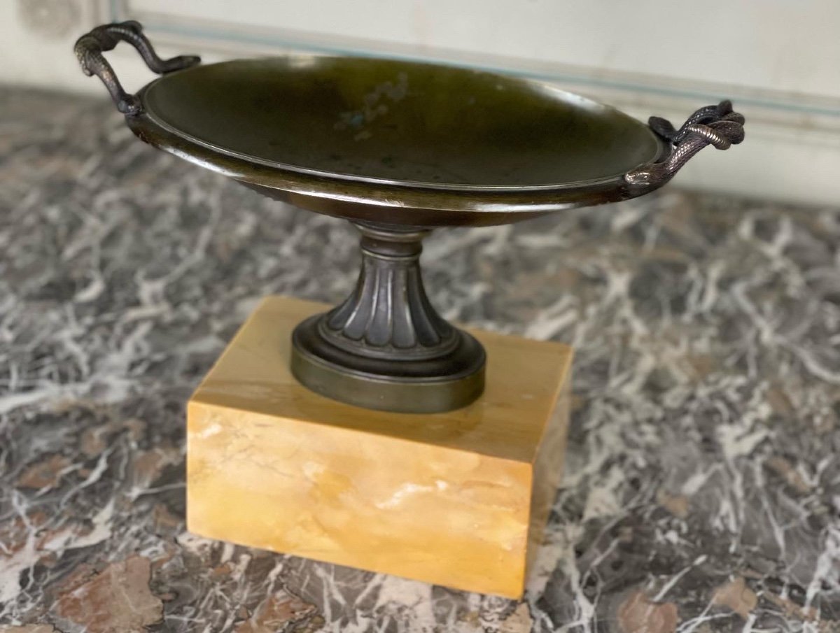 Coupe En Bronze Sur Un Socle En Marbre Jaune De Sienne, Début XIXème Siècle -photo-3