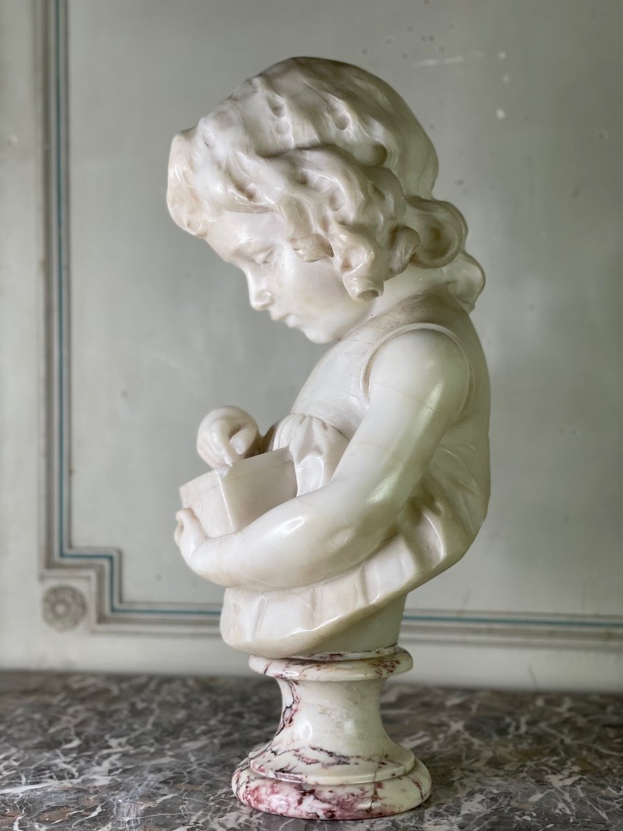 La Petite Fille Et La Tirelire, Sculpture En Albâtre, Signée Massi -photo-2