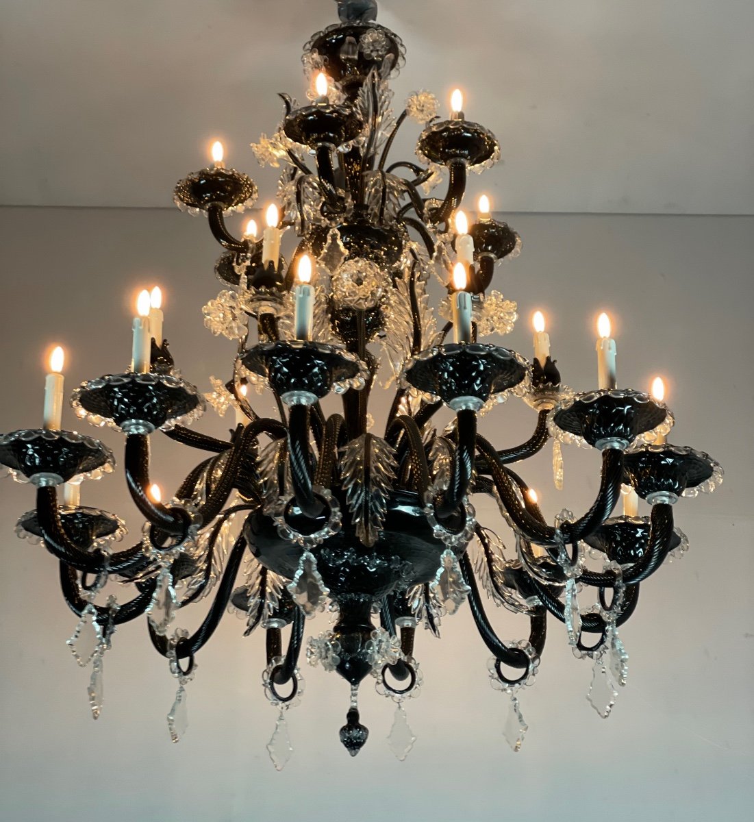 Important Venetian Chandelier In Black And Colorless Murano Glass 24 Arms Of Light-photo-4