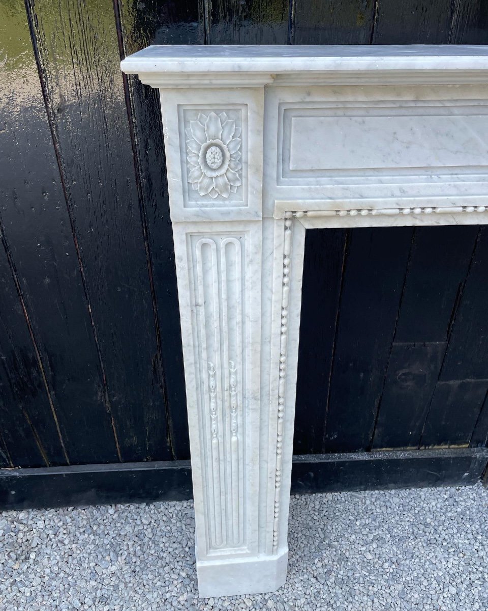 Louis XVI Fireplace In Carrara Marble-photo-4