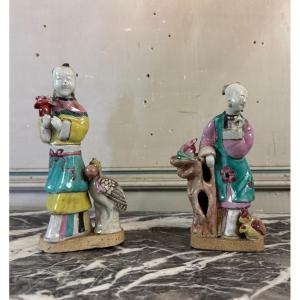 Deux personnages en porcelaine de Chine polychrome, XVIIIème siècle