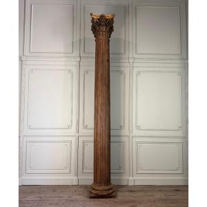 Carved Oak Column With A Fluted Shaft And A Corinthian Capital, 18th Century 