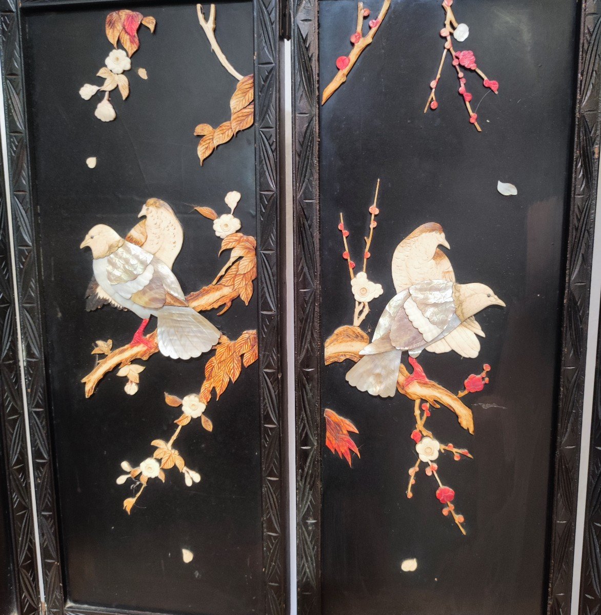 Chinese Lacquered Wood Screen With Inlaid Stones-photo-4