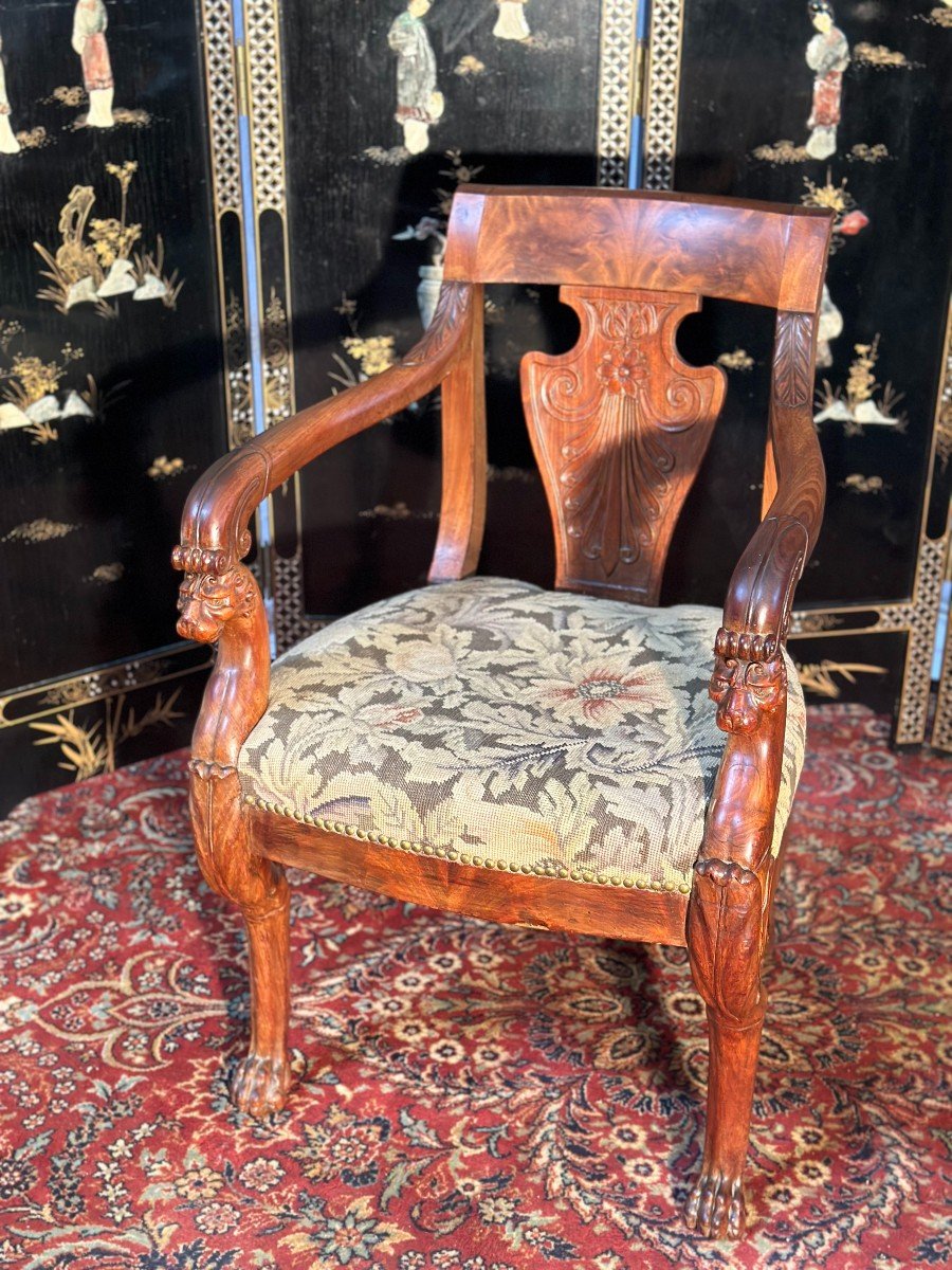 Walnut Armchairs With Lions Claw Feet Late Nineteenth-photo-2