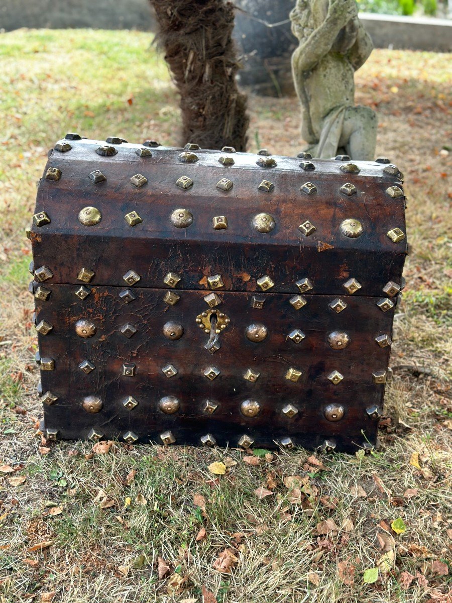 Large Leather Trunk, Spain, 17th Century-photo-2