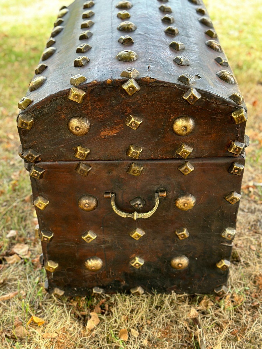 Large Leather Trunk, Spain, 17th Century-photo-1