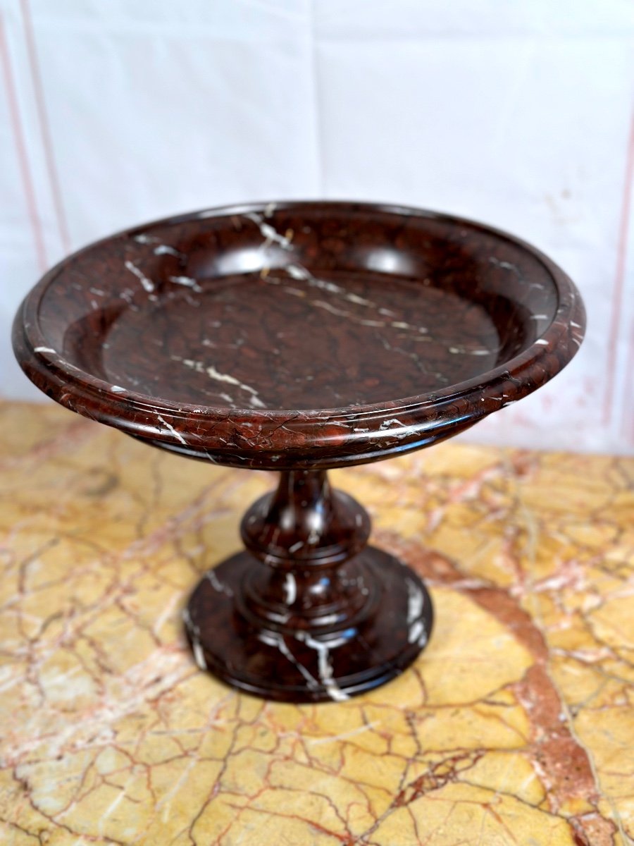 Important Red Griotte Marble Cup, Restoration Period, 19th Century