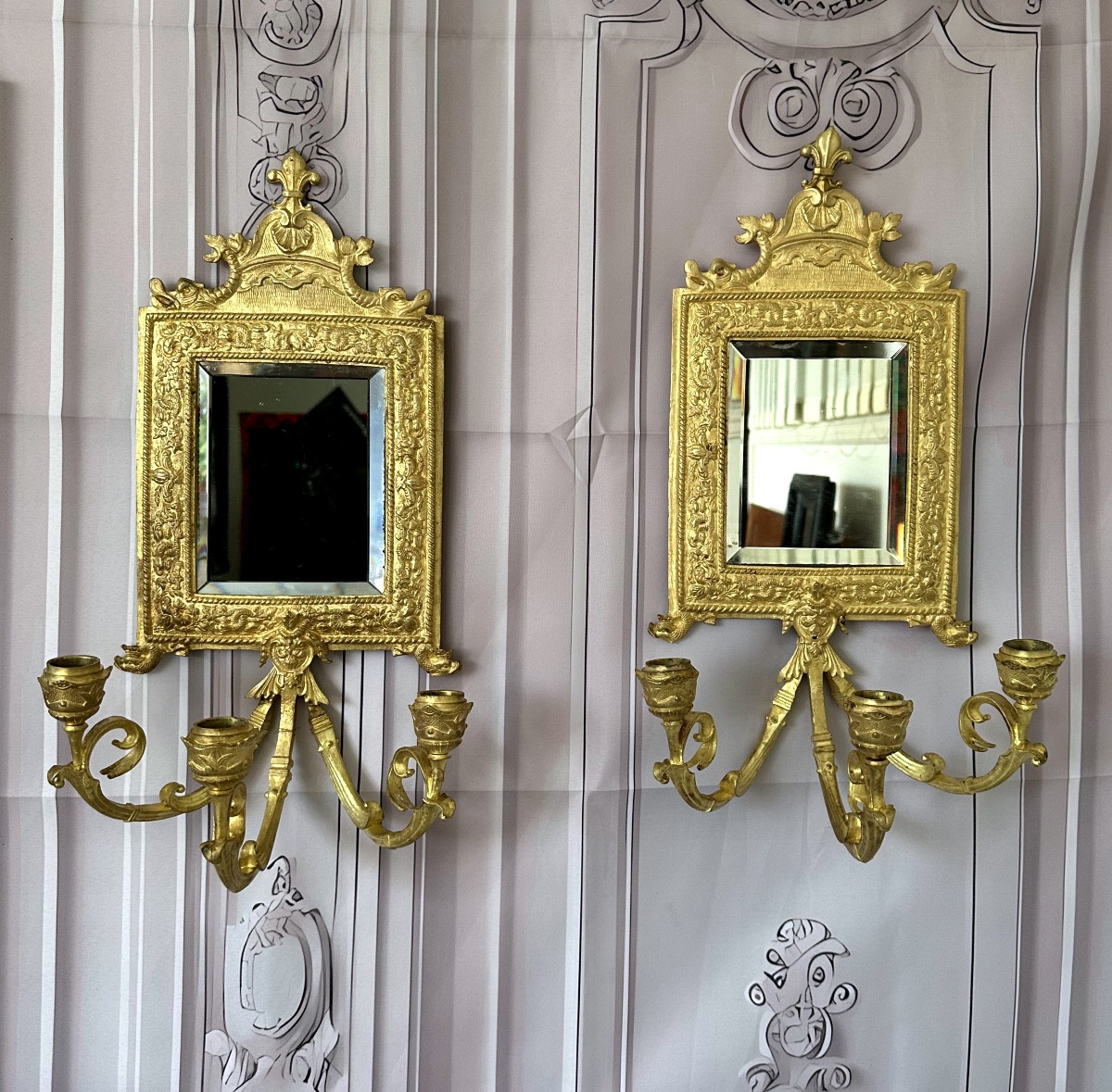 Paire De Miroirs ventoline  France, XIXe Siècle.