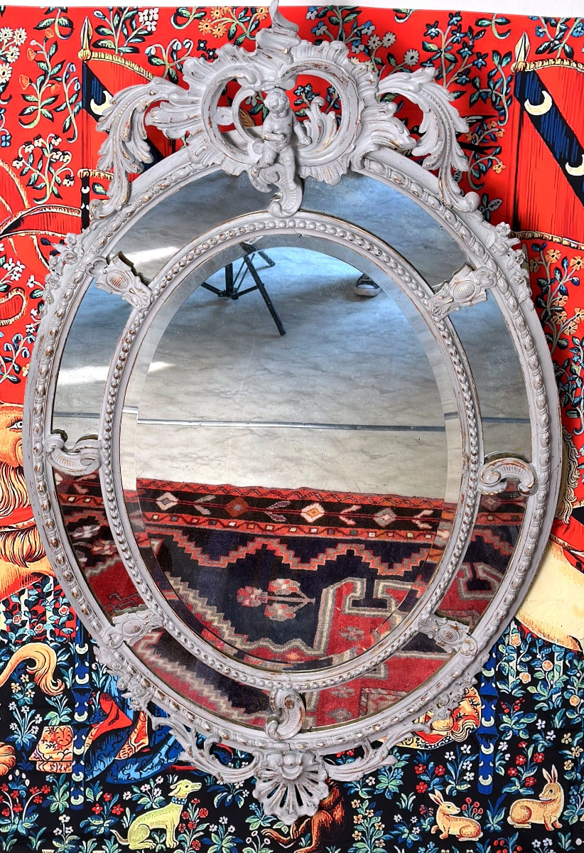 Miroir Ovale à Parecloses En Bois Doré, Glaces Au Mercure Enpoque 19 Eme Siècle 