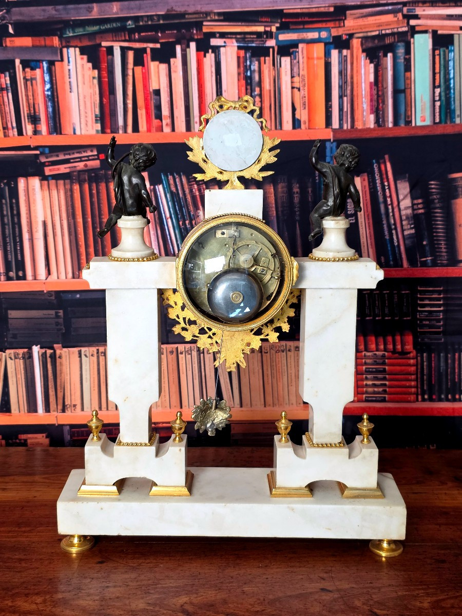 Louis XVI Period Gilt Bronze Clock-photo-4