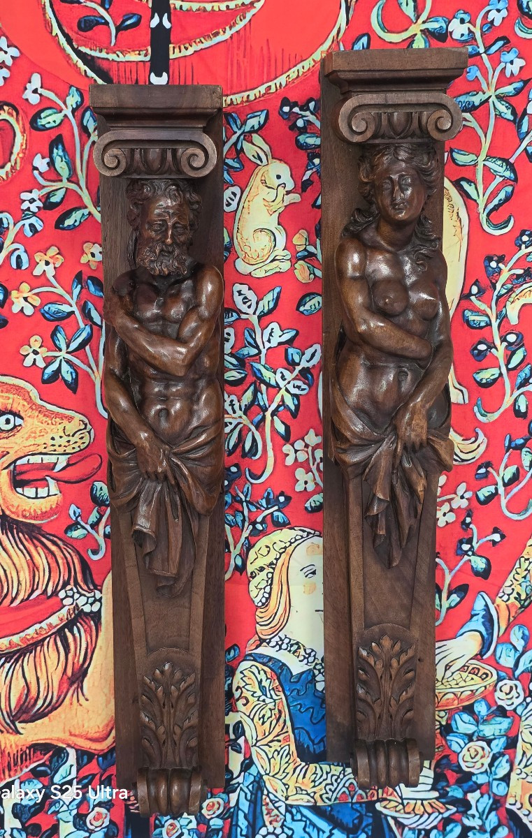  pilastres en bois de noyer  du XVIII siècle