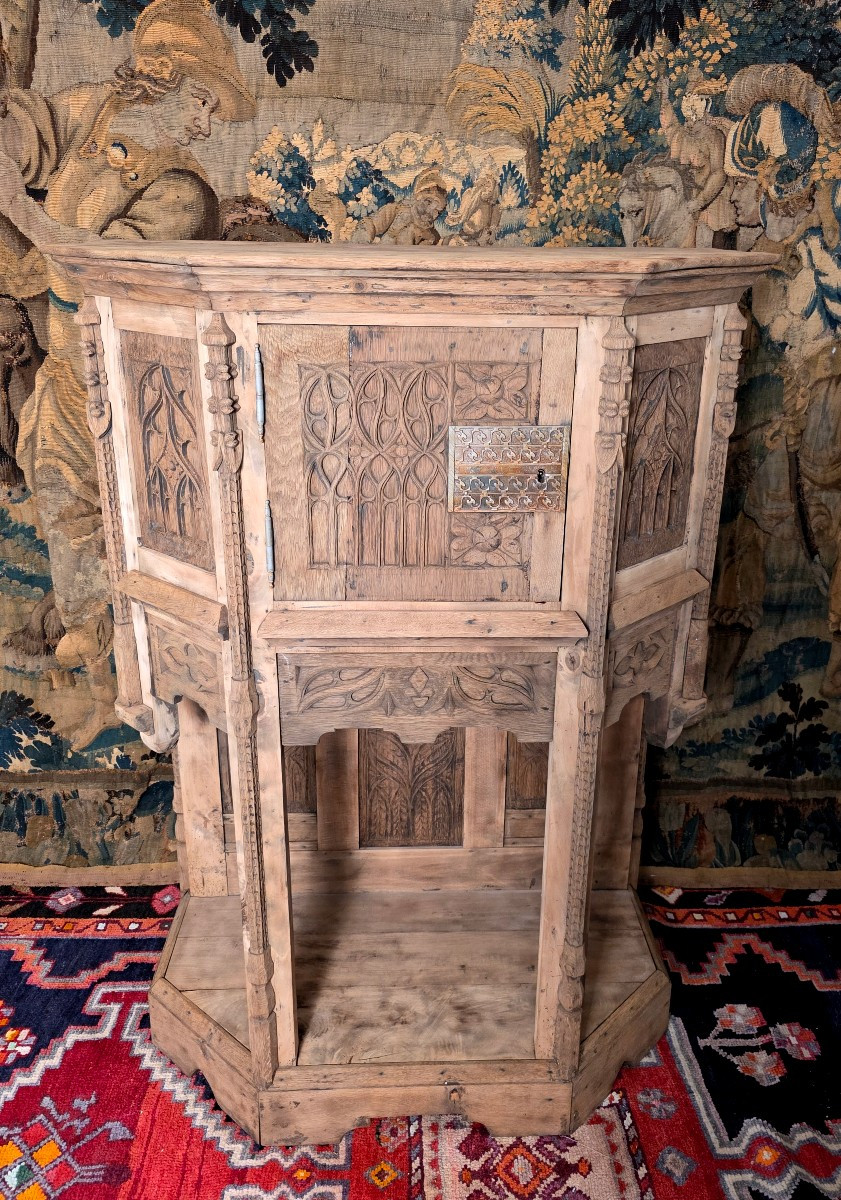 Gothic Dresser -photo-3